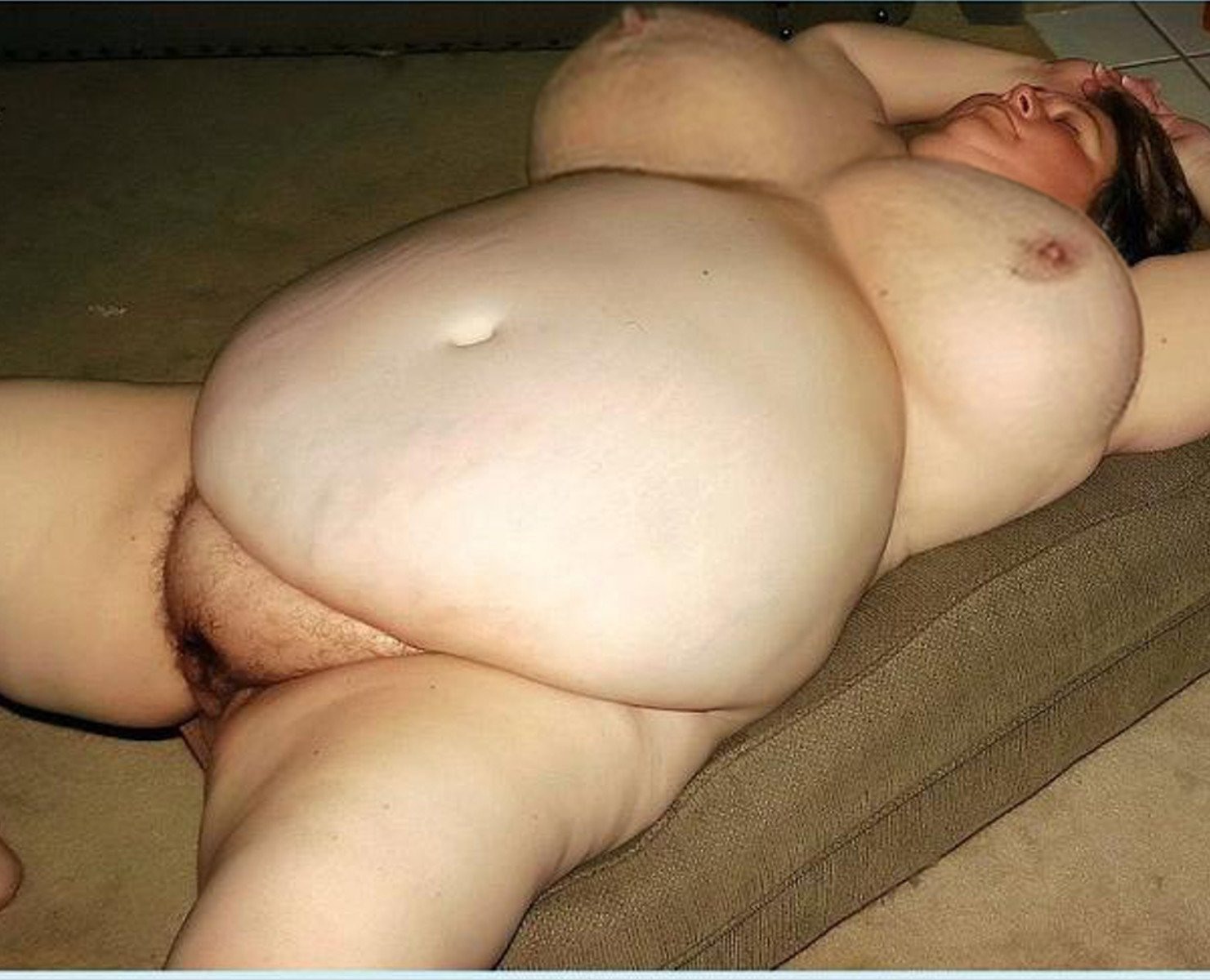 голая толстая проститутка фото 23