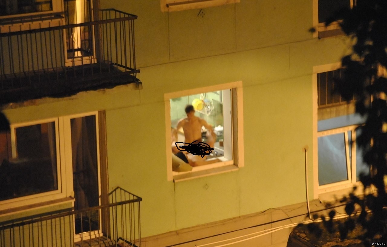 Порно в окнах домов - фото секс и порно XNXXphoto.org