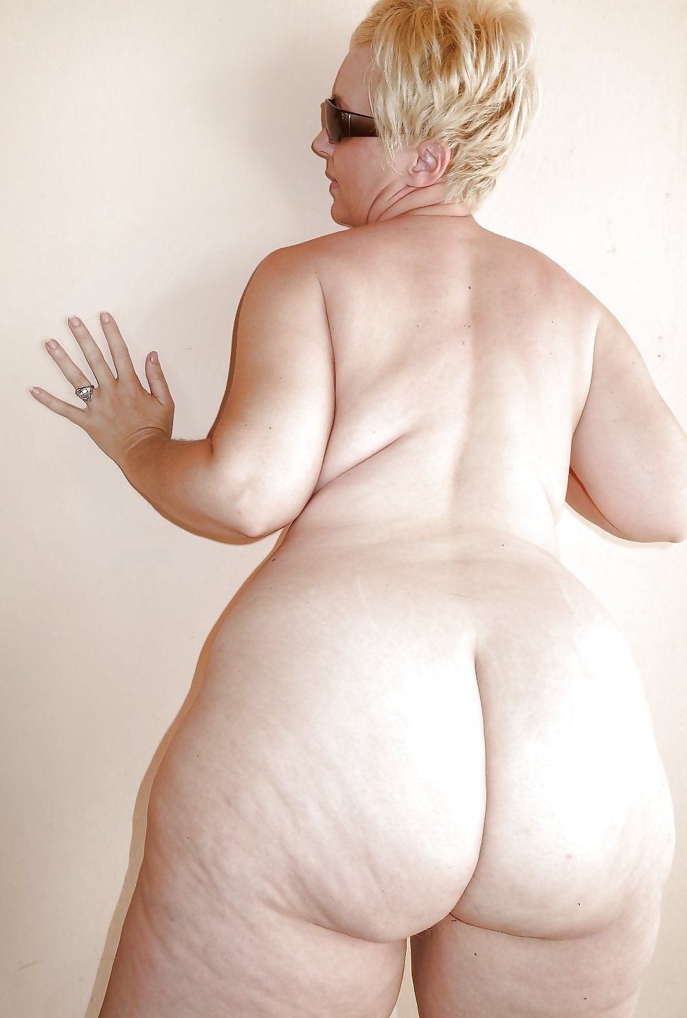 Порно широкие бедра зрелых мам сверху крупно (60 фото) - порно и фото голых на altaifish.ru