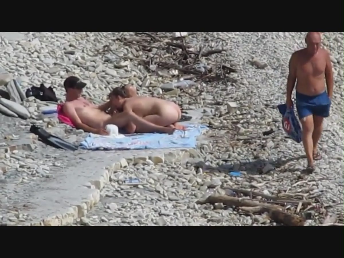 Порно с нудиского пляжа дивноморское (61 фото)