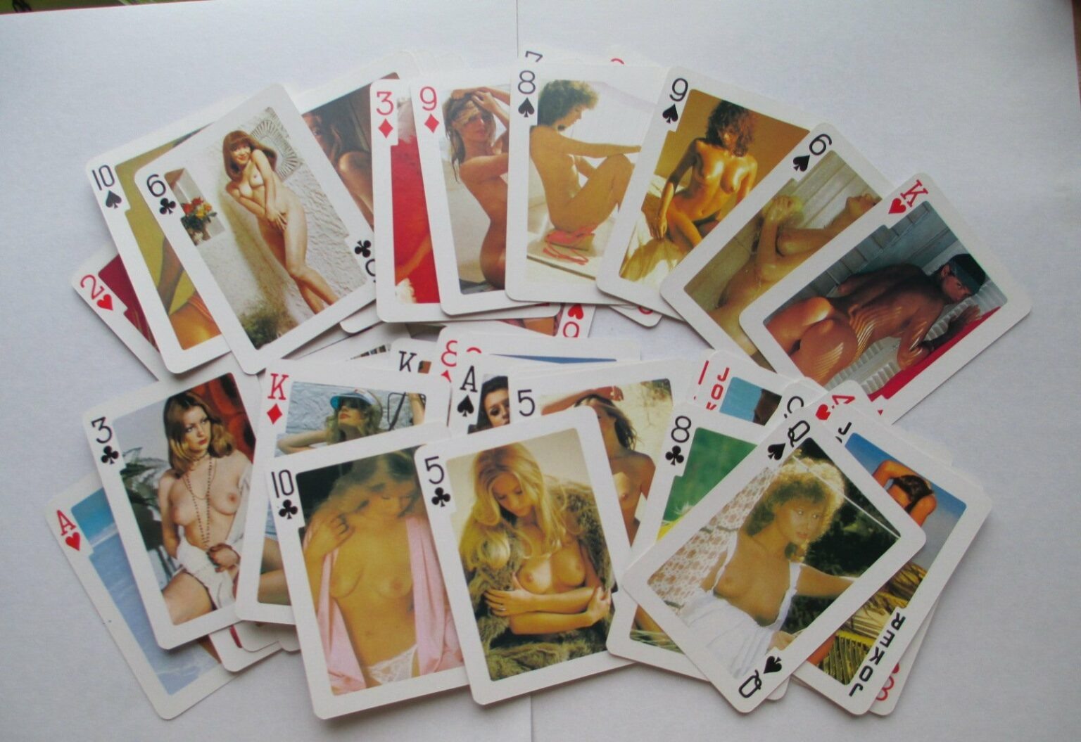 старые игральные карты с голыми бабами фото 72