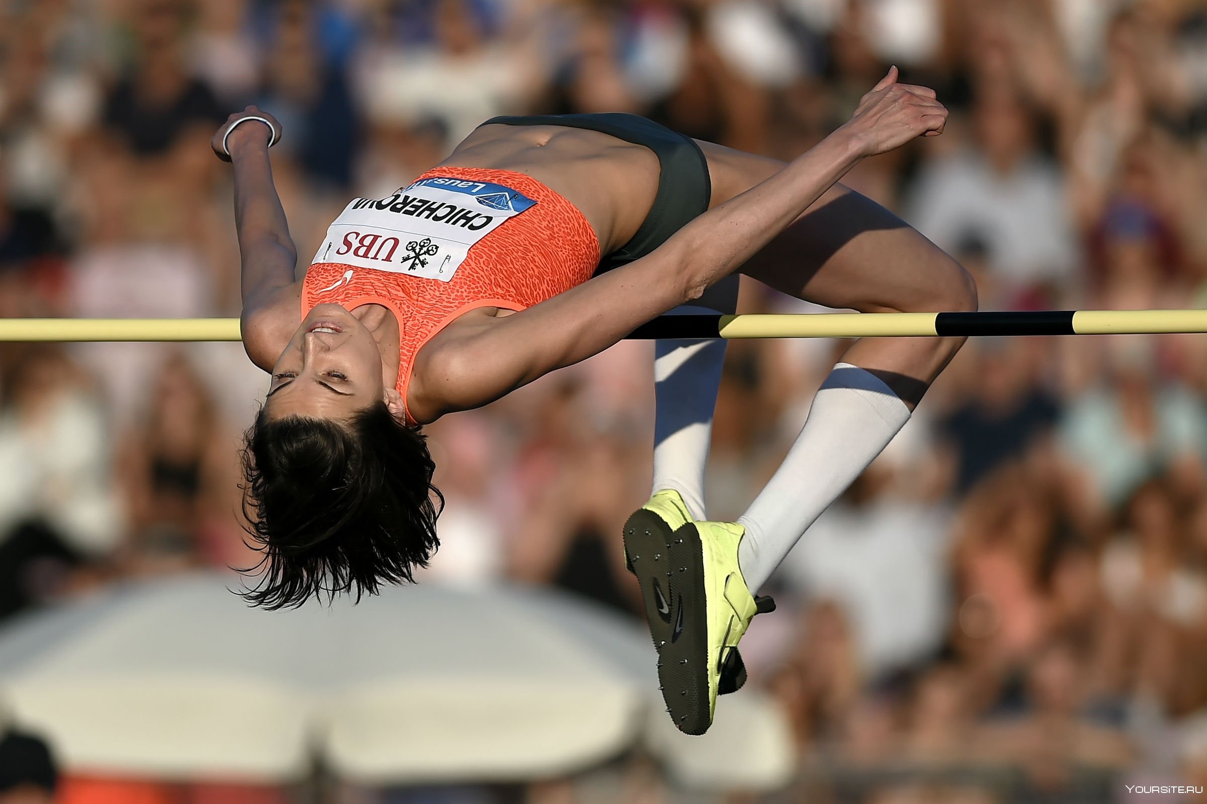 High jump перевод. Лёгкая атлетика прыжки в высоту с разбега.