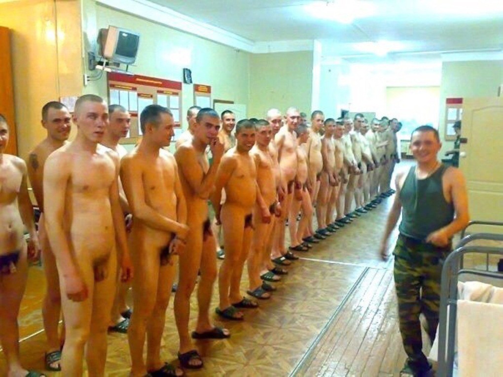 Голые парни на медосмотре военкомат порно видео на заточка63.рф