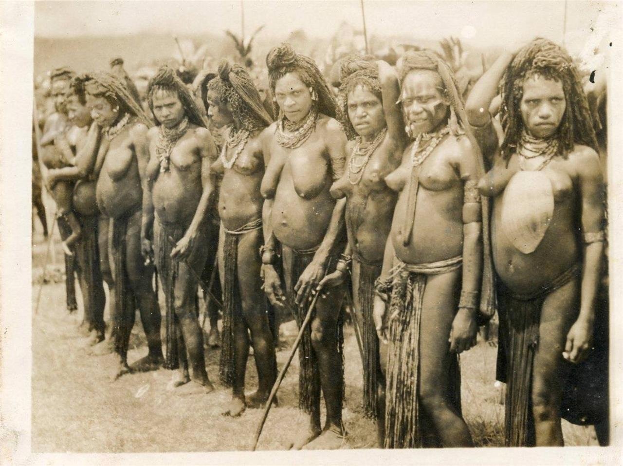 Африка дикие племена голые женщины (59 фото)