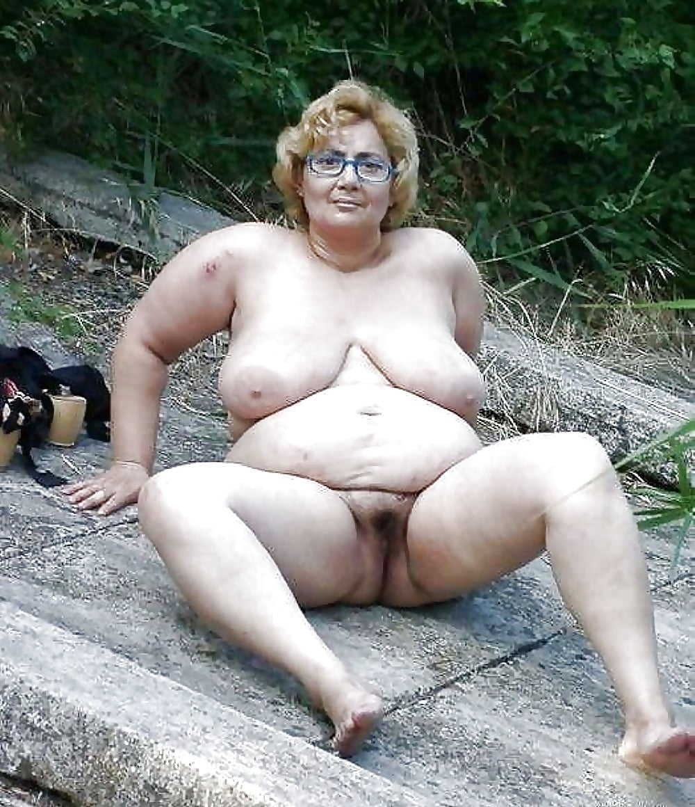 Голая толстая жена на даче - фото секс и порно XNXXphoto.org