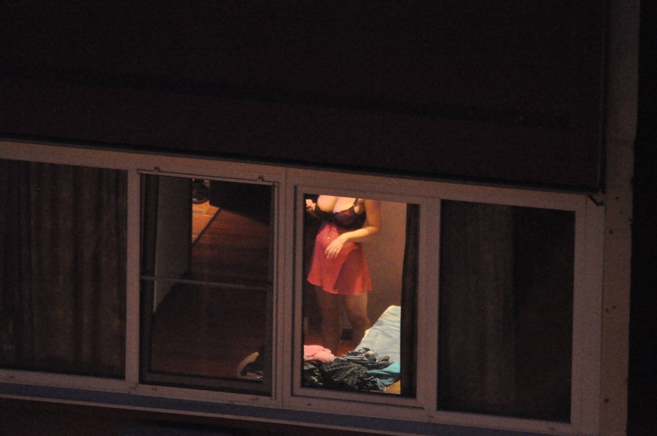 соседка голая в окне фото фото 44