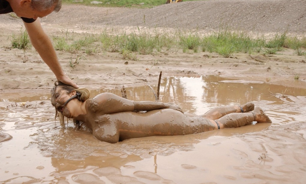 Секс с девушкой в грязи (84 фото)